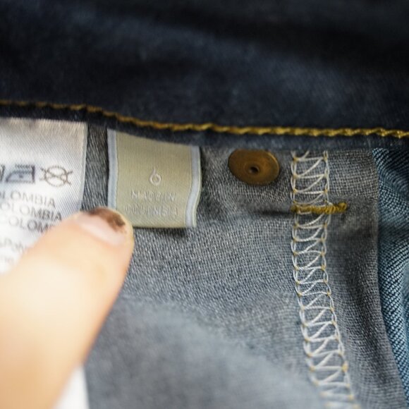 Women's Michael Kors Jeans, Size 6 - Picture 10 of 14